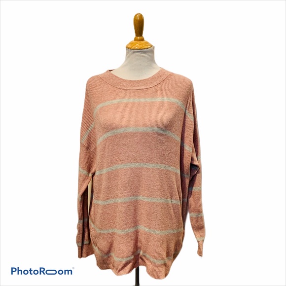 ⭐️ AMERICAN EAGLE Pink Striped Jegging Fit Sweater - Picture 2 of 5